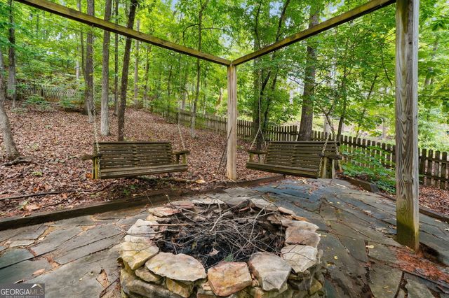 717 Parkside Drive, Woodstock, GA 30188