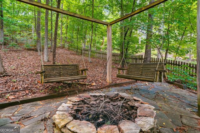 717 Parkside Drive, Woodstock, GA 30188