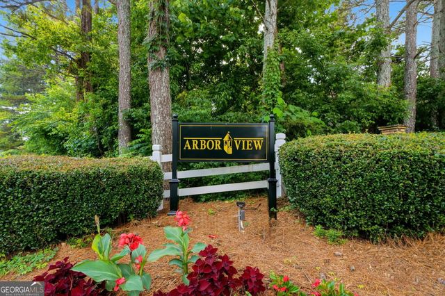 717 Parkside Drive, Woodstock, GA 30188