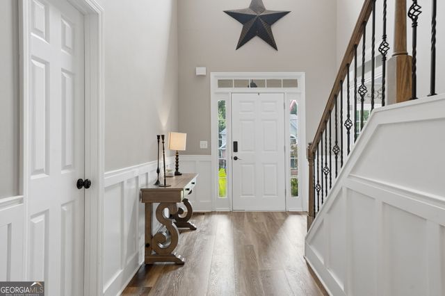 717 Parkside Drive, Woodstock, GA 30188