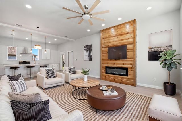 148 Preston Trail, Meadowlakes, TX 78654