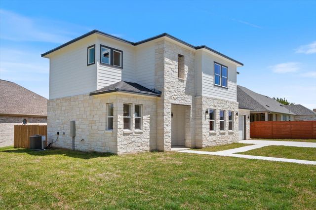 148 Preston Trail, Meadowlakes, TX 78654