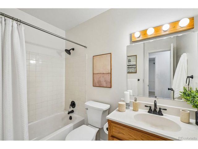 4607 S Ivory Cir, Aurora, CO 80015