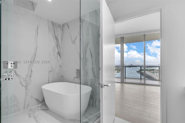 1400 Biscayne Blvd 2305, Miami, FL 33132