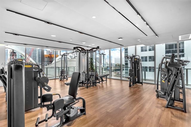 1400 Biscayne Blvd 2305, Miami, FL 33132