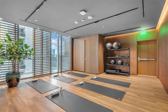 1400 Biscayne Blvd 2305, Miami, FL 33132