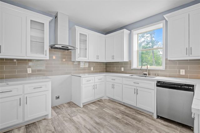 16947 Pioneer Trail, Conroe, TX 77302