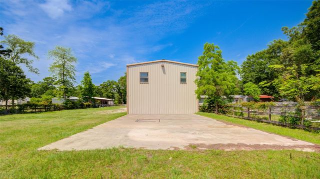 16947 Pioneer Trail, Conroe, TX 77302