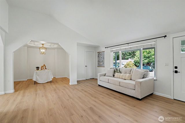 505 Riverview Drive, Auburn, WA 98002