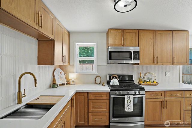 505 Riverview Drive, Auburn, WA 98002