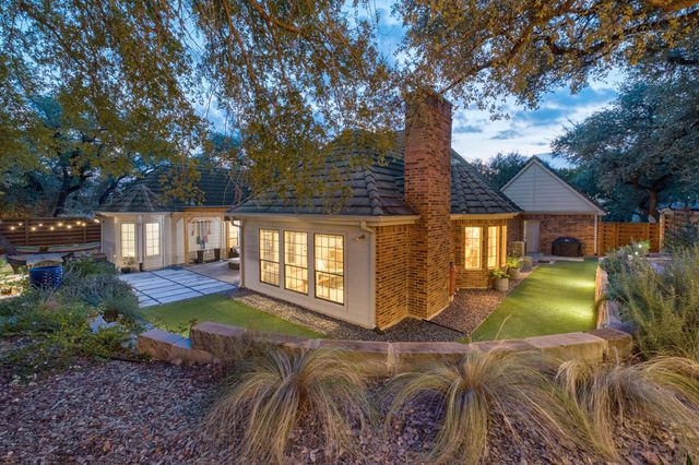 129 CREST VIEW DR, Lakeway, TX 78734