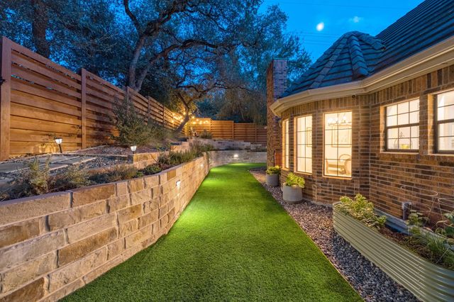 129 CREST VIEW DR, Lakeway, TX 78734