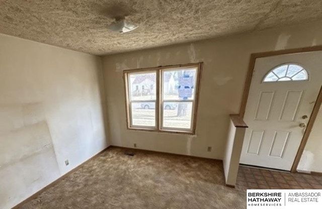 312 W 12th Street, Grand Island, NE 68801