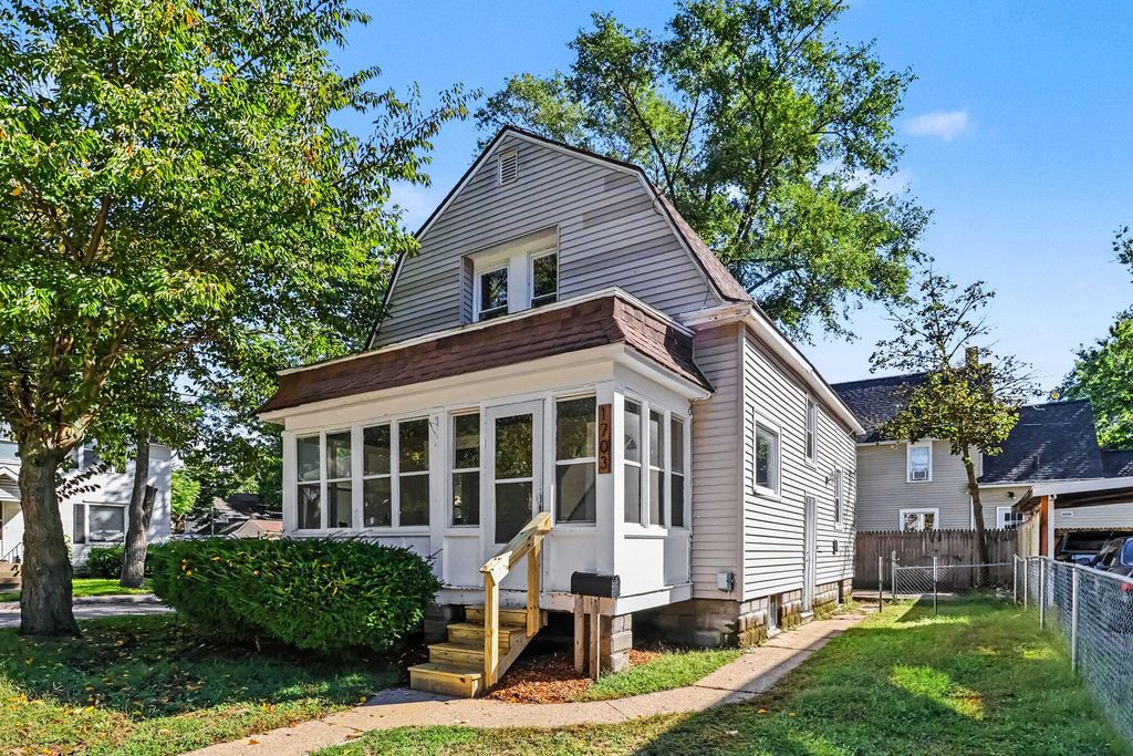 1703 Race Street, Kalamazoo City, MI 49001