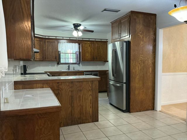 127 S Dogwood, Crossett, AR 71635