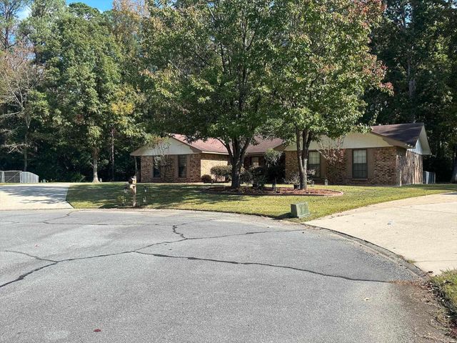 127 S Dogwood, Crossett, AR 71635