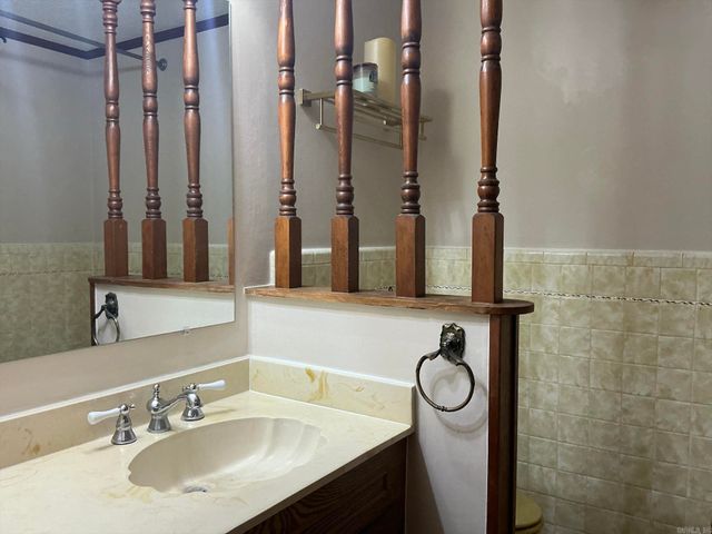 127 S Dogwood, Crossett, AR 71635