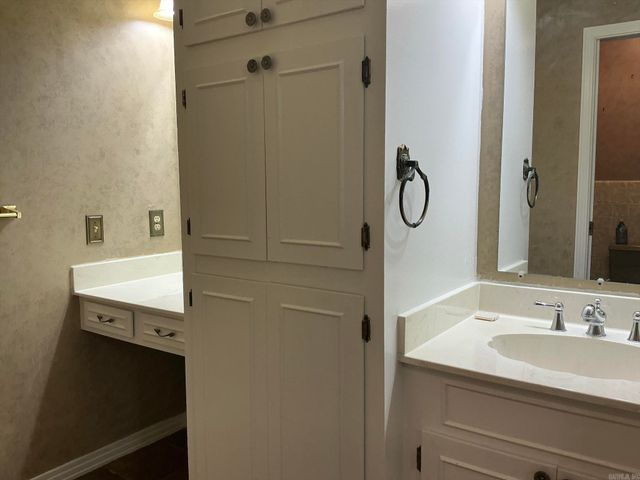 127 S Dogwood, Crossett, AR 71635