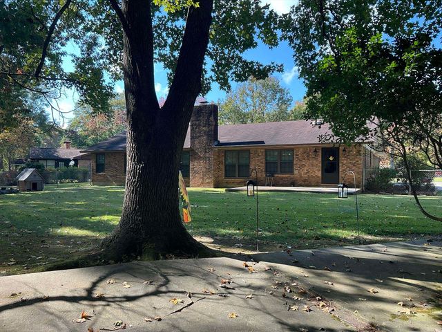 127 S Dogwood, Crossett, AR 71635