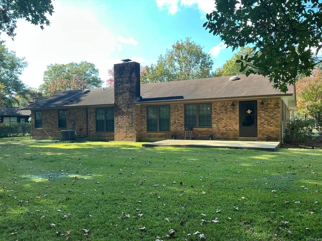 127 S Dogwood, Crossett, AR 71635
