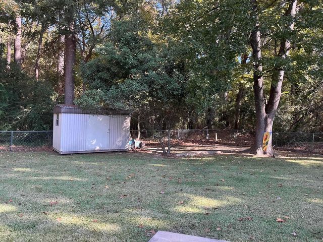 127 S Dogwood, Crossett, AR 71635