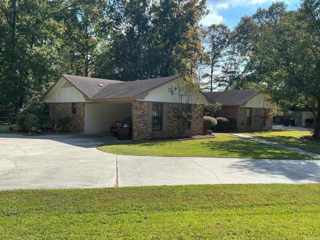 127 S Dogwood, Crossett, AR 71635