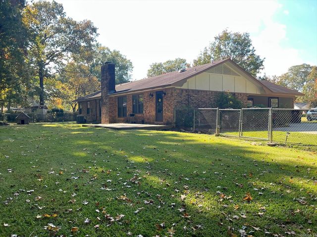127 S Dogwood, Crossett, AR 71635