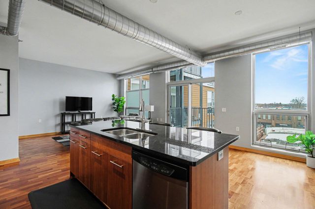 1211 Lagoon Avenue 410, Minneapolis, MN 55408