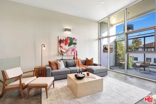 803 Wilcox Avenue 4, Los Angeles, CA 90038