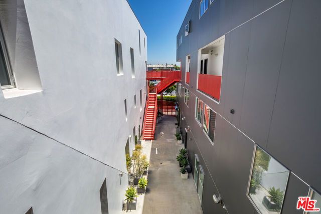 803 Wilcox Avenue 4, Los Angeles, CA 90038