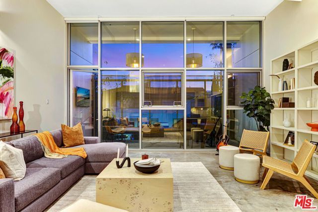 803 Wilcox Avenue 4, Los Angeles, CA 90038