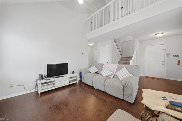 728 Inlet Quay Apt J, Chesapeake, VA 23320