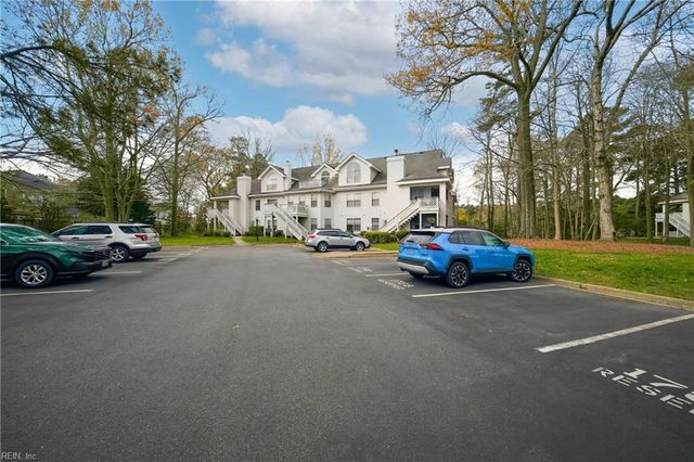 728 Inlet Quay Apt J, Chesapeake, VA 23320