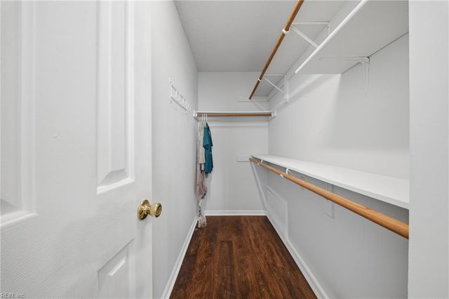 728 Inlet Quay Apt J, Chesapeake, VA 23320