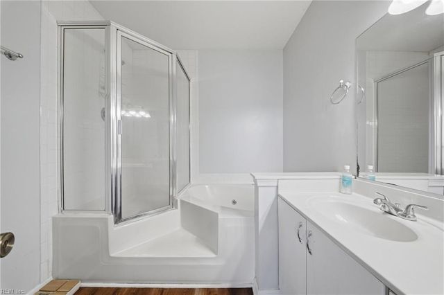 728 Inlet Quay Apt J, Chesapeake, VA 23320