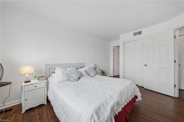 728 Inlet Quay Apt J, Chesapeake, VA 23320