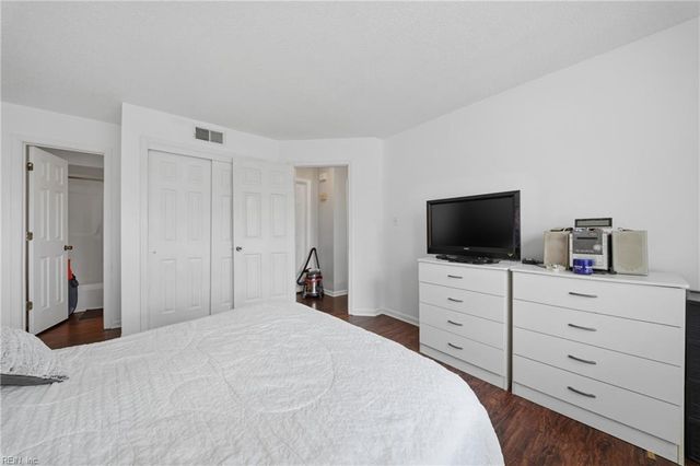 728 Inlet Quay Apt J, Chesapeake, VA 23320