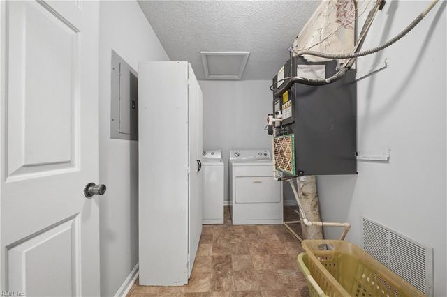 728 Inlet Quay Apt J, Chesapeake, VA 23320