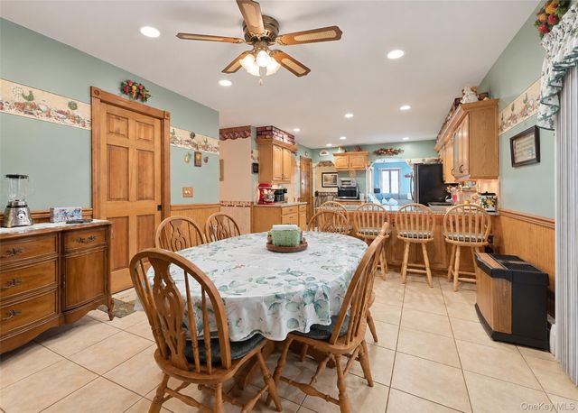 122 Evergreen Avenue, Medford, NY 11763