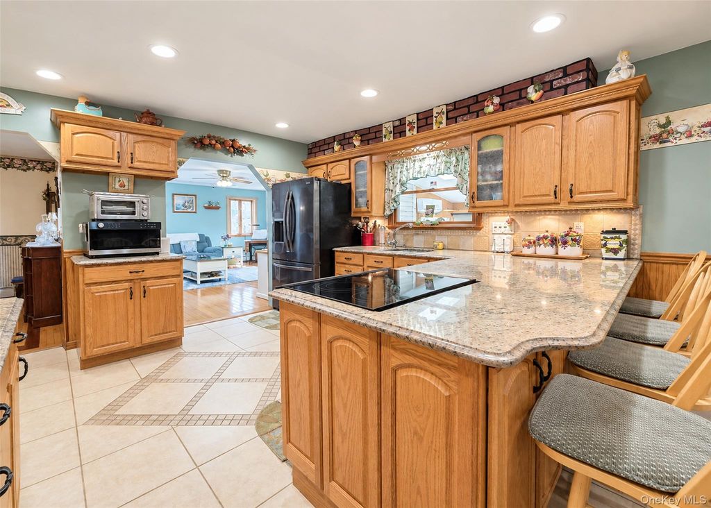 122 Evergreen Avenue, Medford, NY 11763 — photo 4