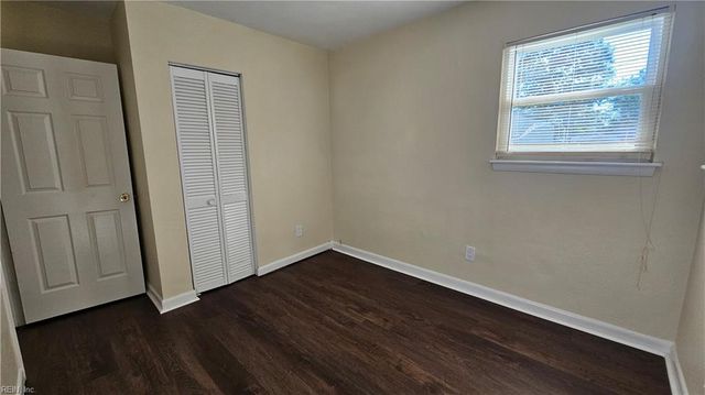 700 Lynch LN, Virginia Beach, VA 23455
