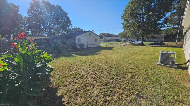 700 Lynch LN, Virginia Beach, VA 23455