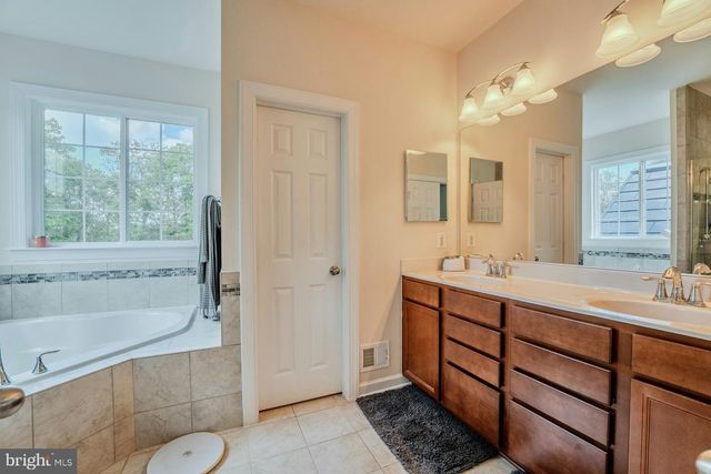 14963 CREEK POINT CT, Hillsboro, VA 20132