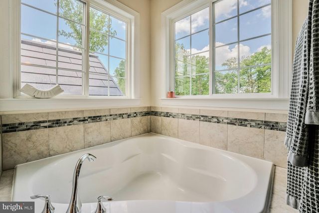 14963 CREEK POINT CT, Hillsboro, VA 20132