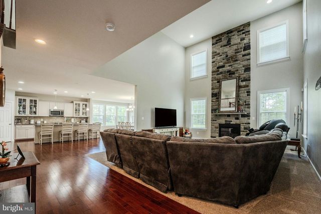 14963 CREEK POINT CT, Hillsboro, VA 20132