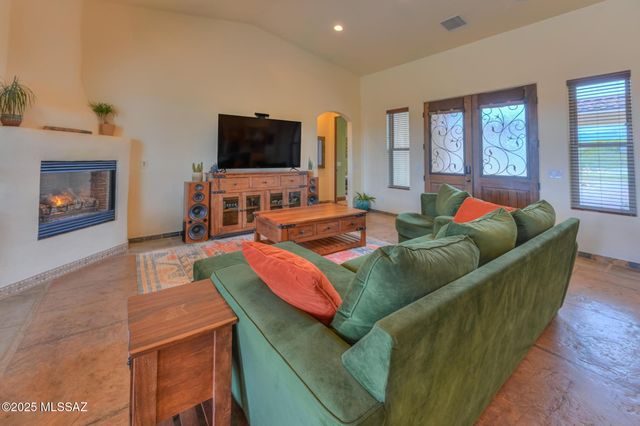 10185 S Bailando Rio, Hereford, AZ 85615