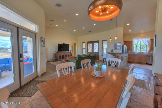 10185 S Bailando Rio, Hereford, AZ 85615