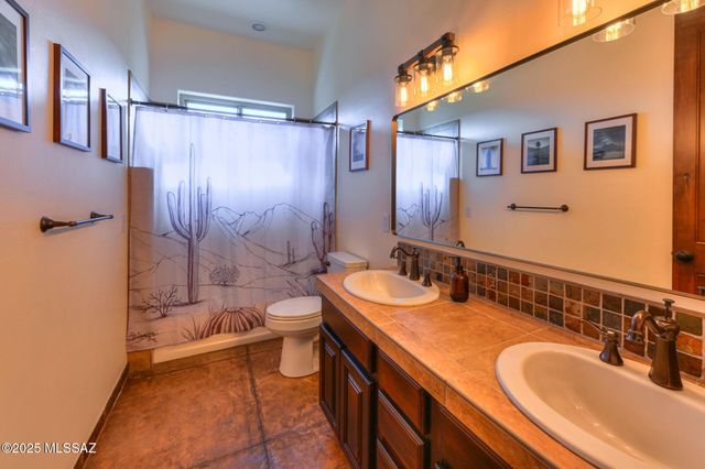 10185 S Bailando Rio, Hereford, AZ 85615