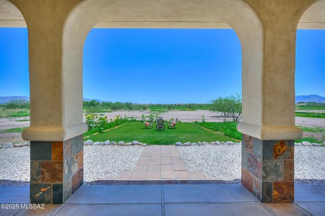 10185 S Bailando Rio, Hereford, AZ 85615