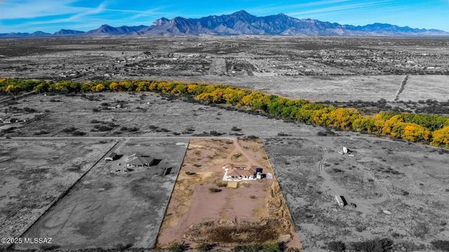 10185 S Bailando Rio, Hereford, AZ 85615